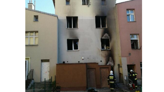 Tragiczny pożar na ulicy Podgórnej: Nie żyje starszy mężczyzna i 2-letnia dziewczynka [AKTUALIZACJA]
