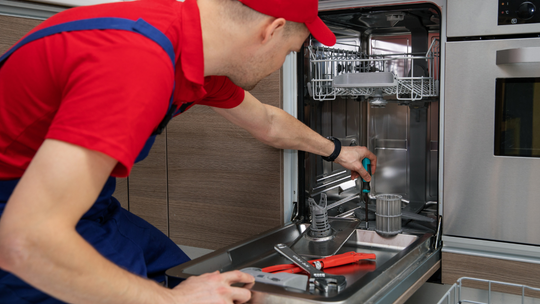 UOKiK zapukał do marketów. Żeby sprawdzić, czy doszło do zmowy