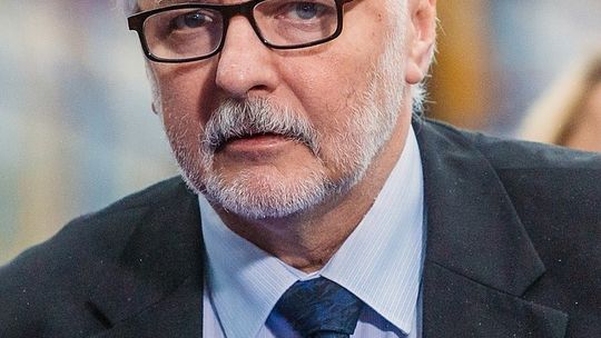 Waszczykowski zakpił z materiału „Wiadomości”. Teraz się tłumaczy