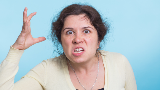 Wizyta zamieniła się w horror. Owinęła stetoskop wokół szyi lekarza i zaczęła go dusić