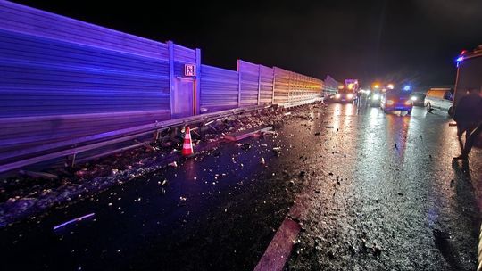 Poważny wypadek na A1: Czworo dzieci trafiło do szpitala