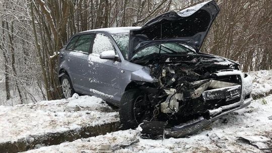 Wypadek na drodze między Opaleniem a Nicponią. 4 osoby poszkodowane