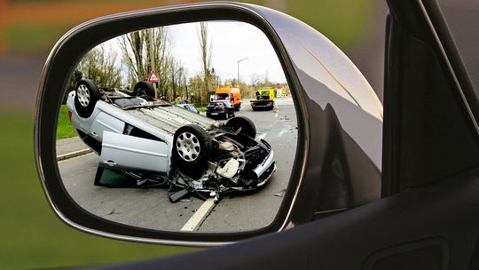 Wypadek na Moście Knybawskim: 3 osoby trafiły do szpitala