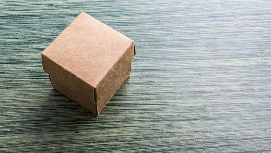 Wysyłka za granicę – co musisz wiedzieć o opakowaniach do przesyłek międzynarodowych