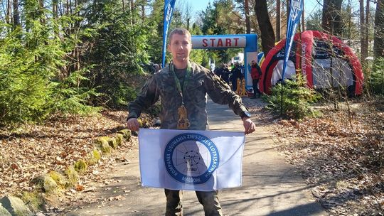 Z plecakiem i w żołnierskich butach. Patryk Sowiński po "Setce Komandosa" [ROZMOWA]