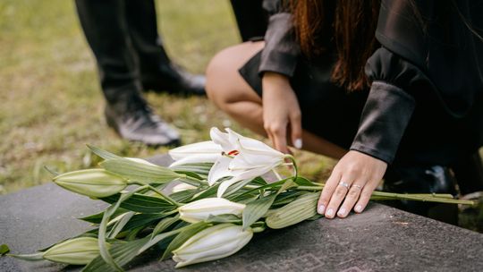 Zakład Ubezpieczeń Społecznych przypomina o możliwości uzyskania zasiłku pogrzebowego