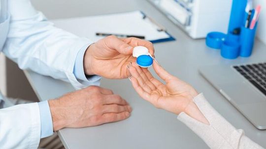Zakup soczewek kontaktowych - na co zwrócić uwagę?