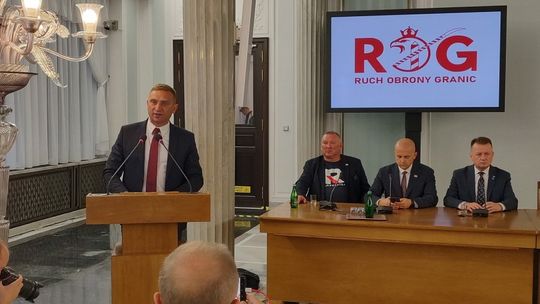 "Źle zaczął i źle kończy". Ostre komentarze po ułaskawieniu Bączkiewicza