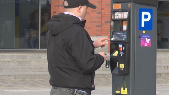 Zmiany w parkowaniu w Tczewie: Dwa projekty uchwał trafiają pod głosowanie. Sprawdzamy koszty
