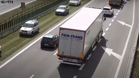 Zrobili sobie czwarty pas na ekspresówce. Teraz namierza ich policja [WIDEO]