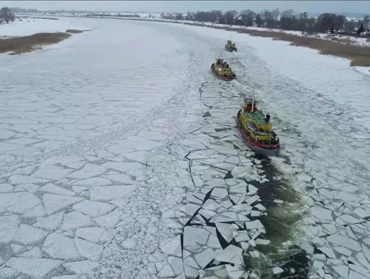 Lodołamacze w akcji na Wiśle