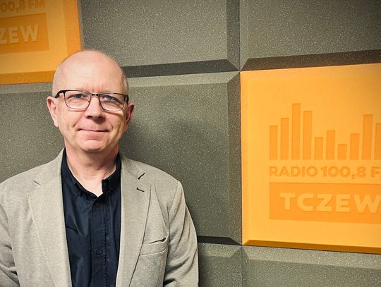 "Plecak ewakuacyjny jest średnio trafionym pomysłem". Rozmowa o "Poradniku Bezpieczeństwa"