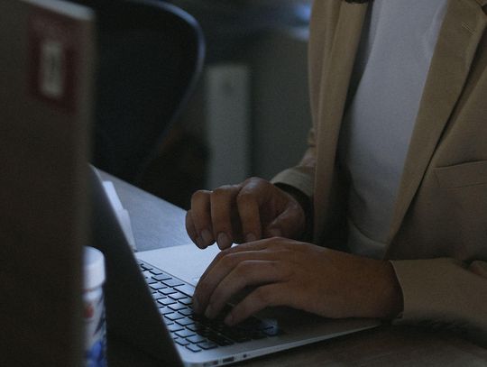 Precyzyjne kontrole ZUS: Mniej inspekcji, wyższa skuteczność i ponad 373 mln zł wykrytych nieprawidłowości