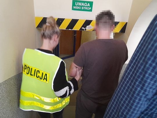 Przyszedł do przychodni. Zamiast recepty wziął komputer