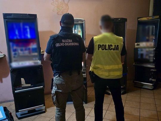 Wspólna kontrola dała efekt. Zabezpieczyli automaty o wartości 48 tysięcy
