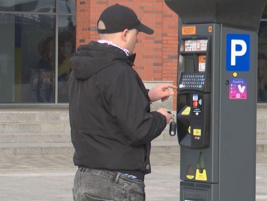 Zmiany w parkowaniu w Tczewie: Dwa projekty uchwał trafiają pod głosowanie. Sprawdzamy koszty