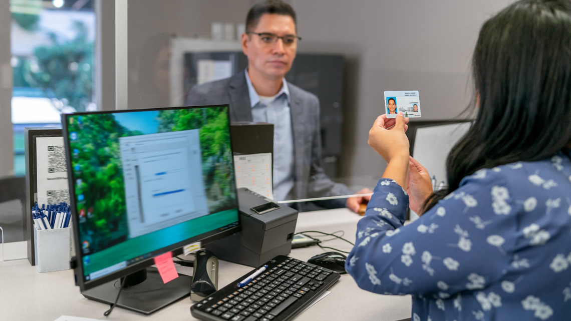 2026 rokiem kolejek. Dowody i prawa jazdy do wymiany