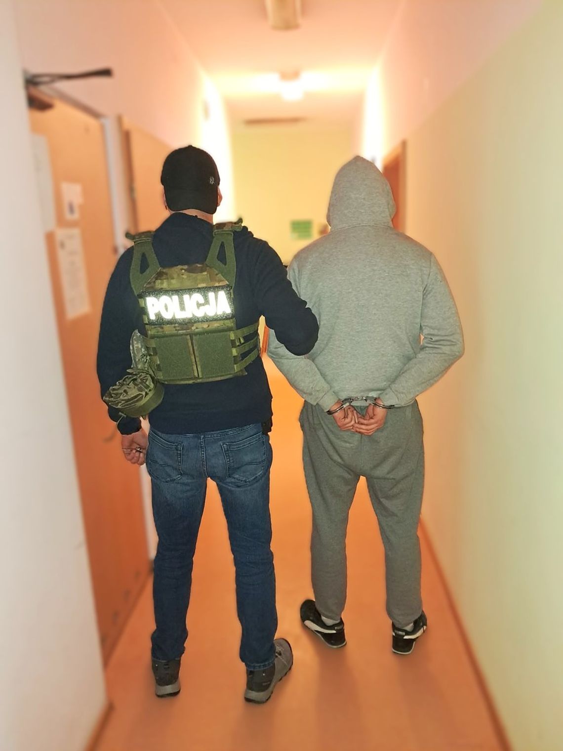 Ale kanał! Z garażu wprost do celi