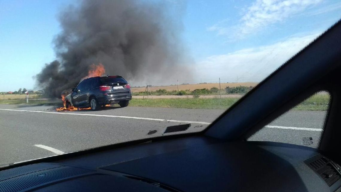 Autostrada A1. Pożar auta