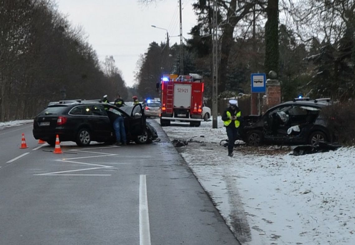 Policjanci wyjaśniają przyczyny zderzenia drogowego na DK 22