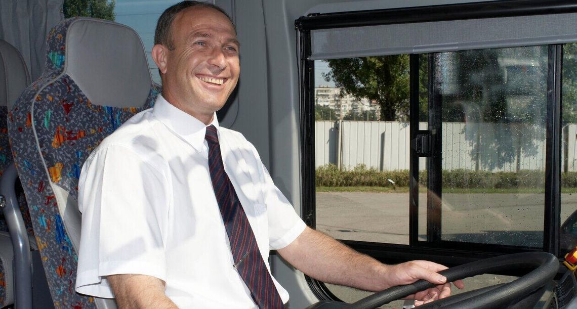 Brakuje kierowców autobusów. Pensje idą w górę Brakuje kierowców autobusów. Pensje idą w górę