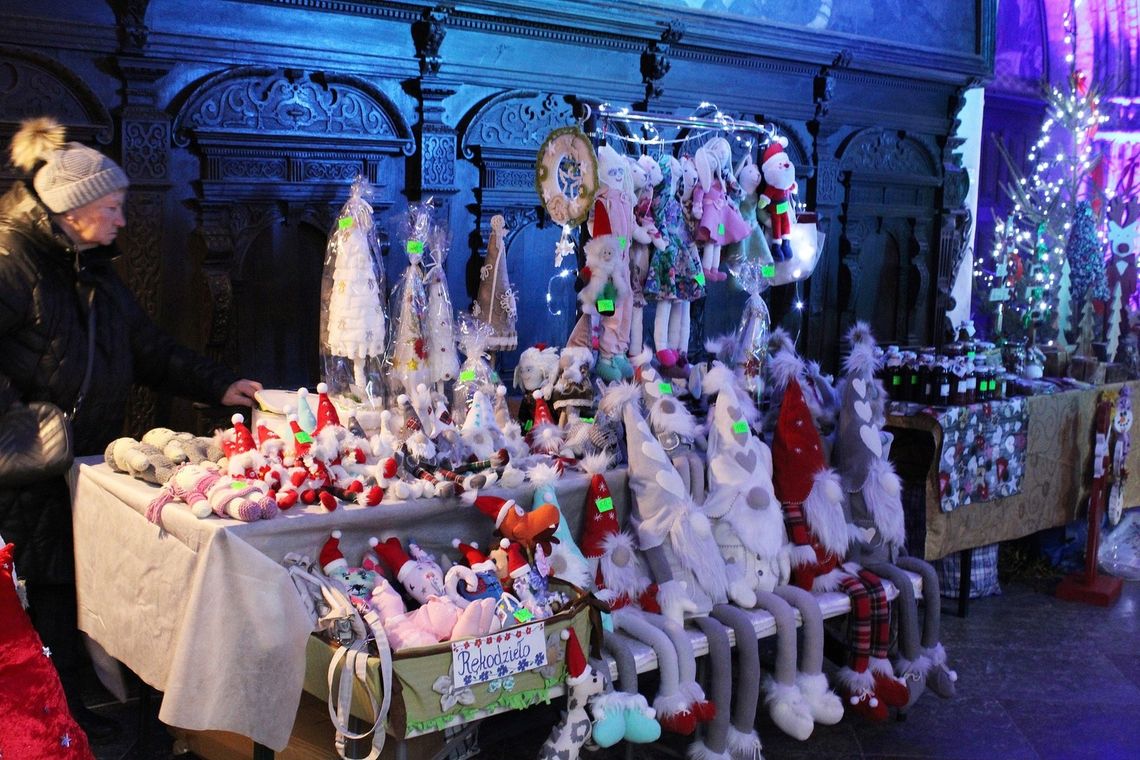 Degustacja w krużgankach, czyli jarmark bożonarodzeniowy w Pelplinie