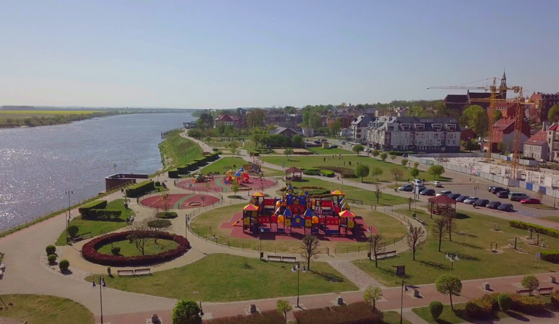 Czy można już swobodnie spacerować po bulwarze i parku? Czy można już swobodnie spacerować po bulwarze i parku?
