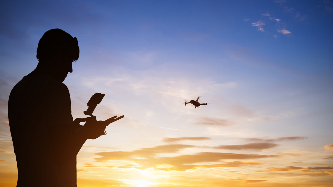 Drony są teraz powietrznym rynkiem. Jak się na nim znaleźć?