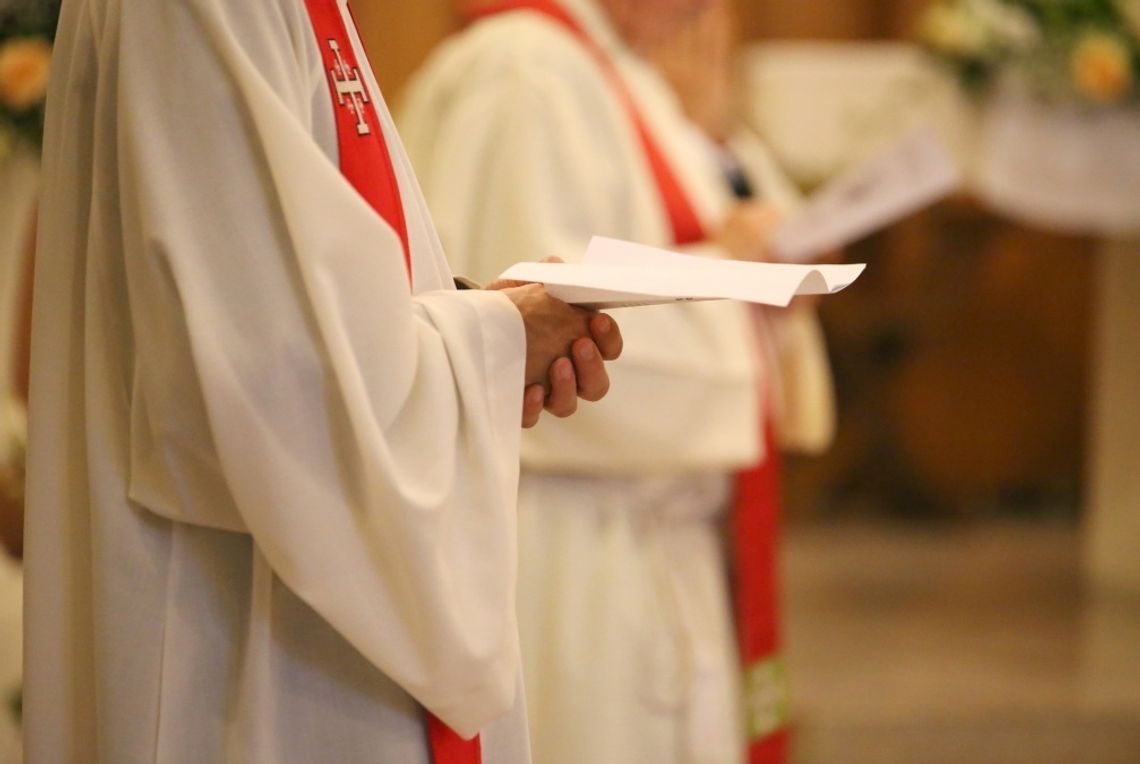 Działacz PiS, romans księdza z żoną, nagrania i sąd. Czego w tej historii nie ma?