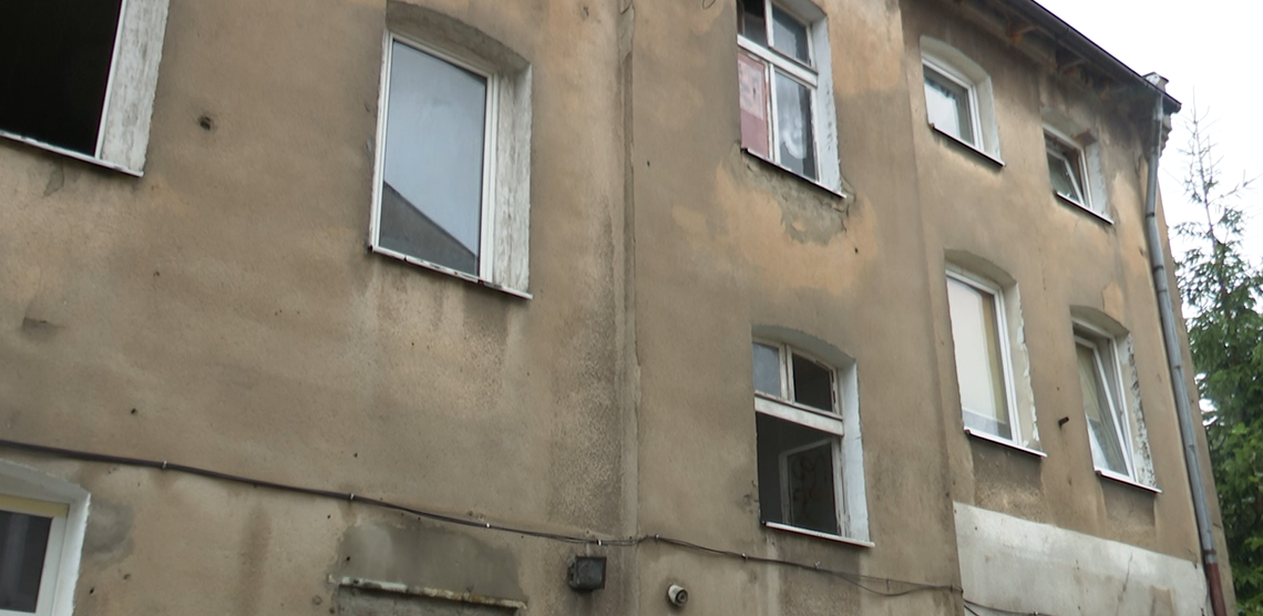 Ewakuacja mieszkańców na ul. Wojska Polskiego w Tczewie. Budynek nie nadaje się do zamieszkania