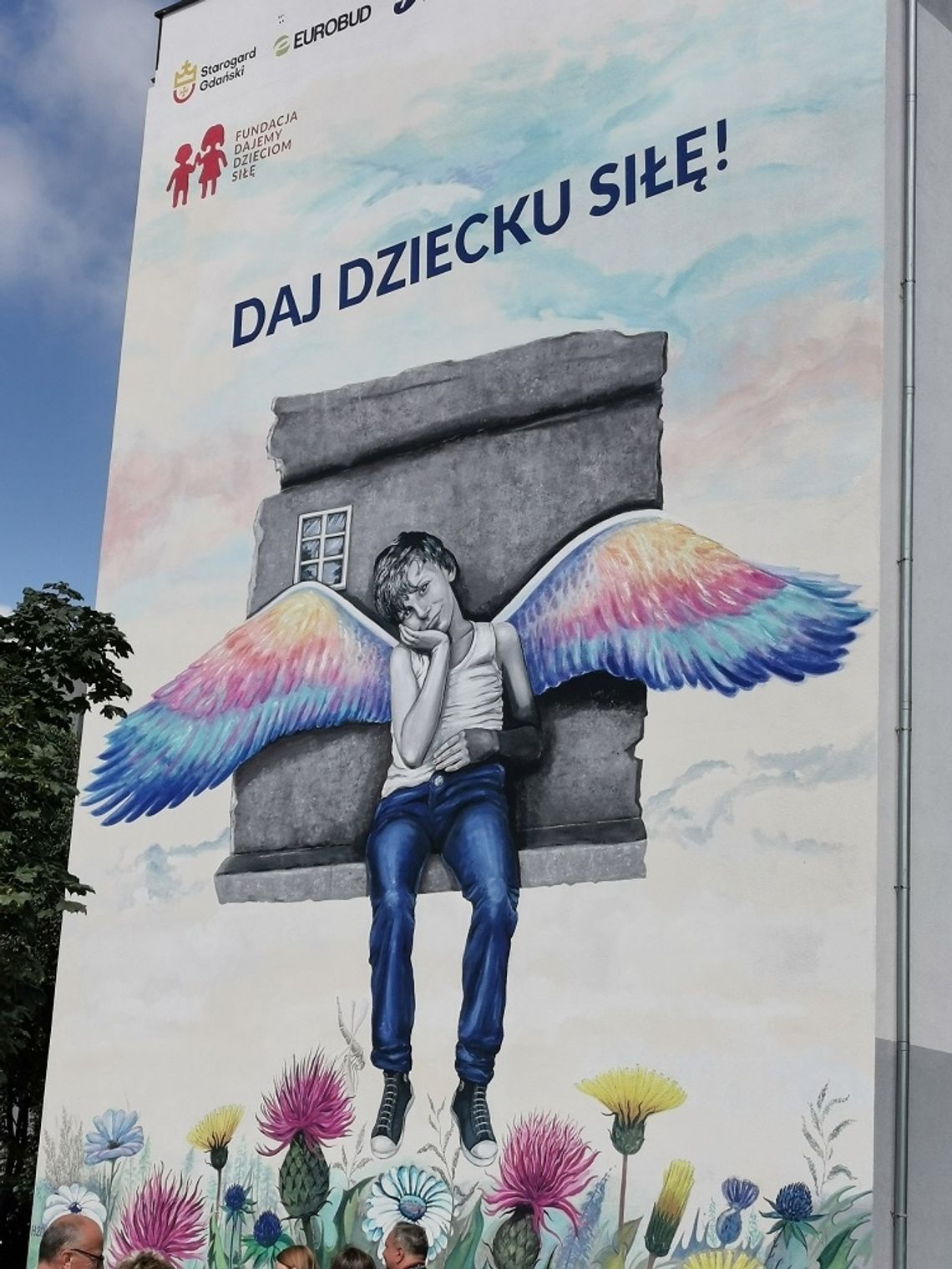 Fundacja Dajemy Dzieciom Siłę obchodzi 30 urodziny. Z tej okazji w Starogardzie Gdańskim powstał mural