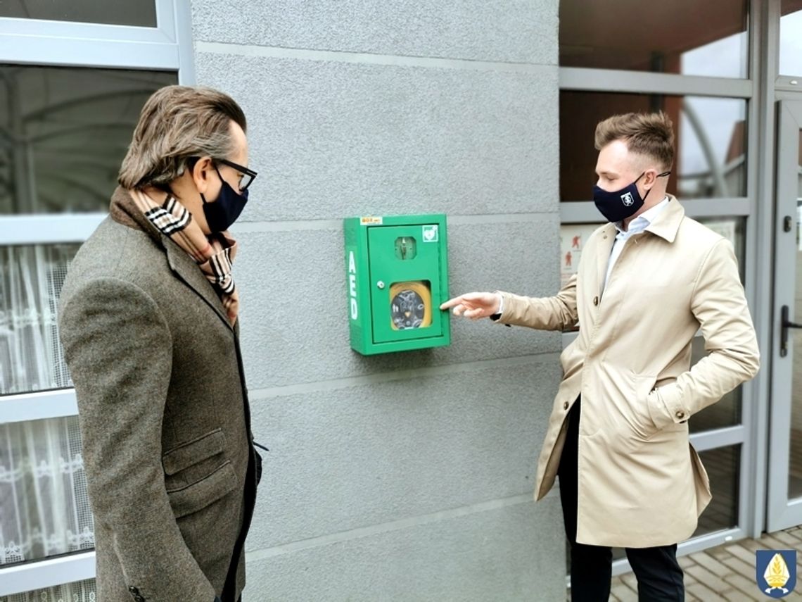 Gmina Pelplin: Na Targowisku Miejskim pojawił się pierwszy defibrylator AED
