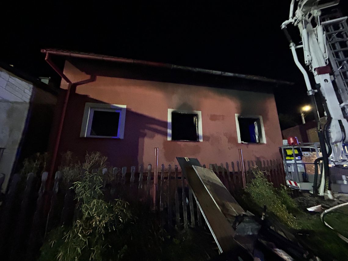 Gniew: Tragiczna noc. Kobieta i dziecko zginęły w pożarze Gniew: Tragiczna noc. Kobieta i dziecko zginęły w pożarze