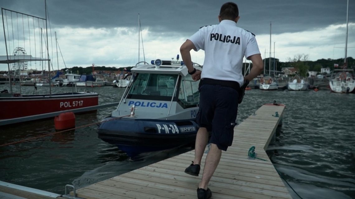 Policjanci są gotowi pomagać nad wodą. Przypominają zasady bezpieczeństwa