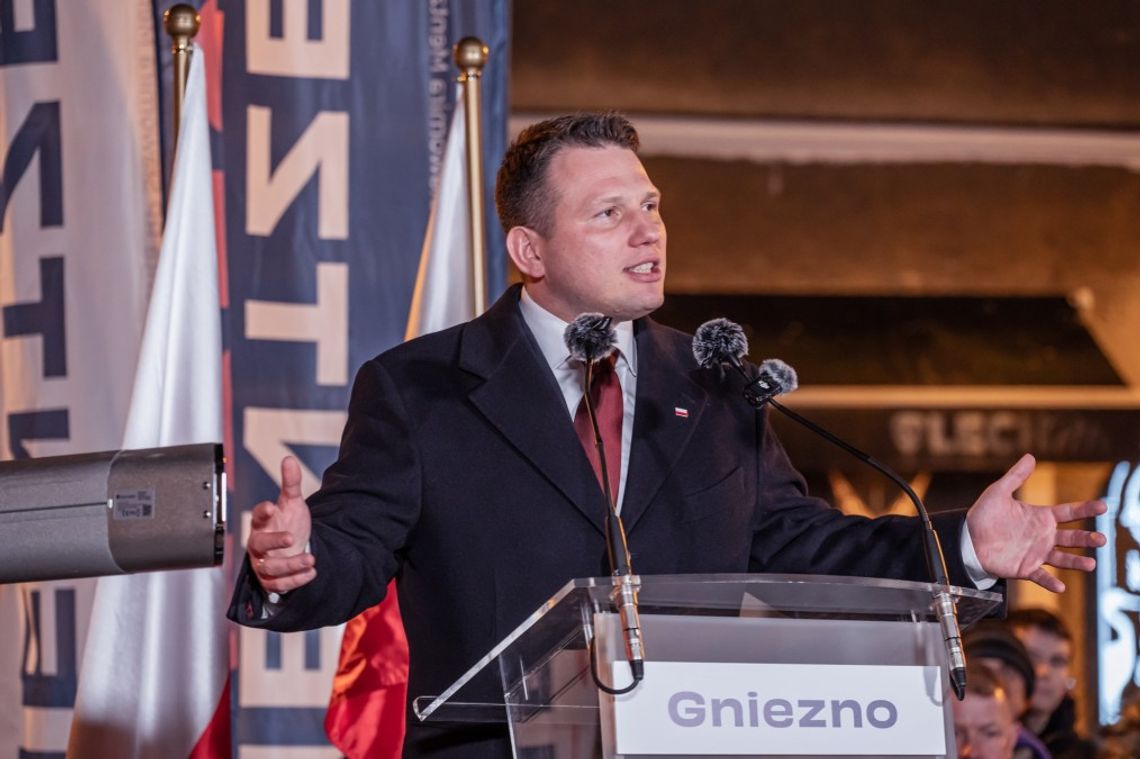 Ile kosztował jeden głos? Najmniej zapłacił Mentzen