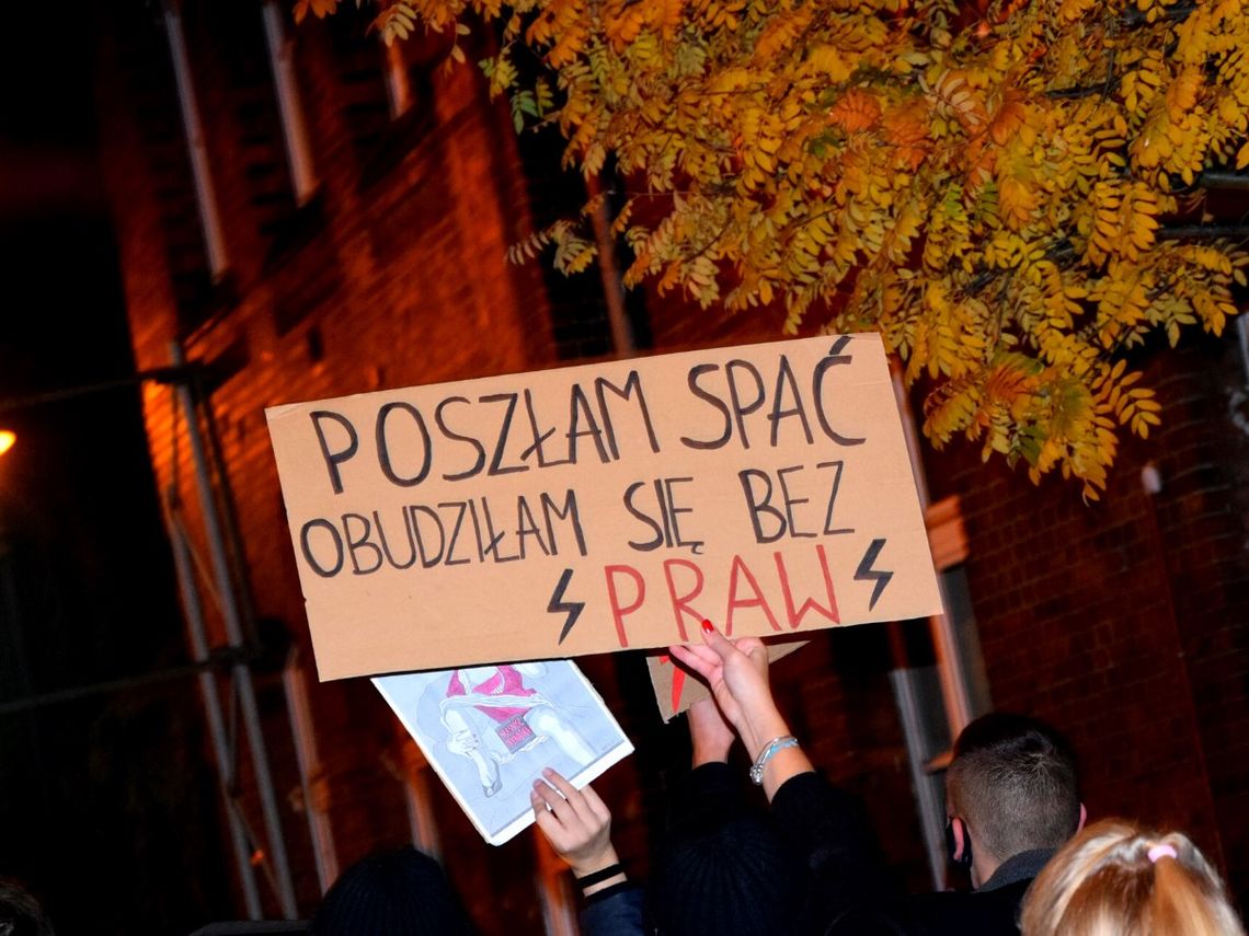 Jak Strajk Kobiet będzie wspominany za 100 lat? Muzeum Gdańska przyjmuje transparenty i zdjęcia z protestów