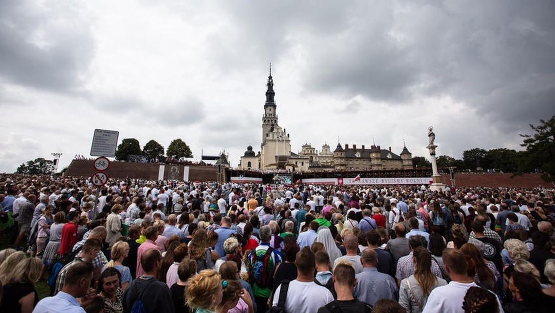 Jedne już wyszły, inne wychodzą. Na drogach będzie pełno pielgrzymów