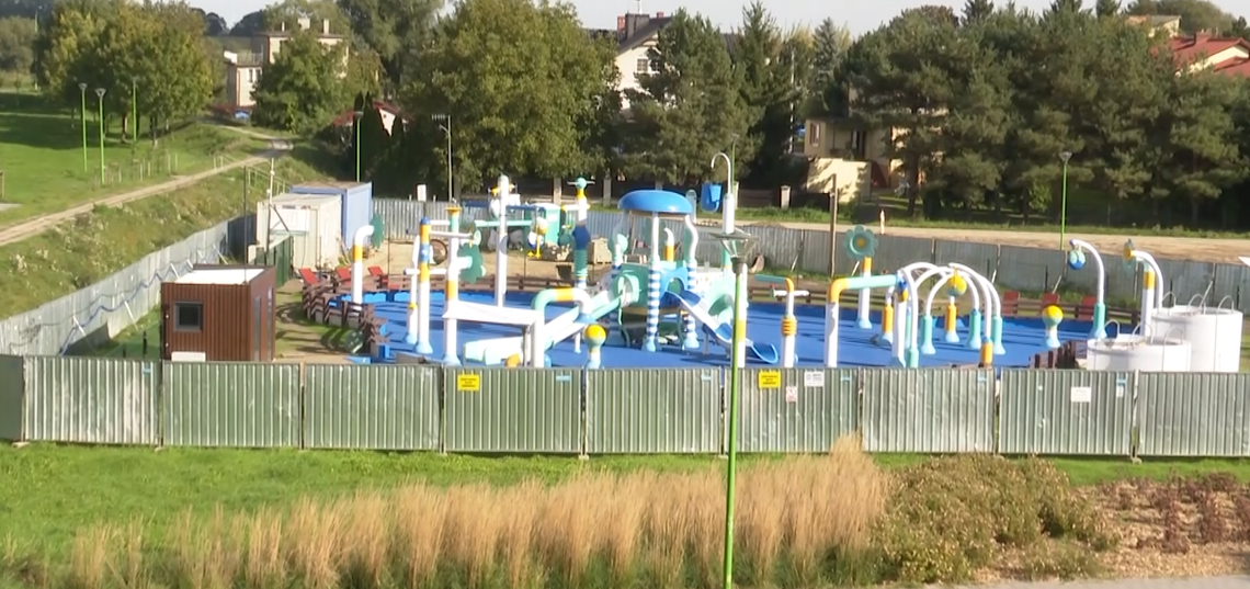 Kończą się prace przy wodnym placu zabaw na Czyżykowie Kończą się prace przy wodnym placu zabaw na Czyżykowie