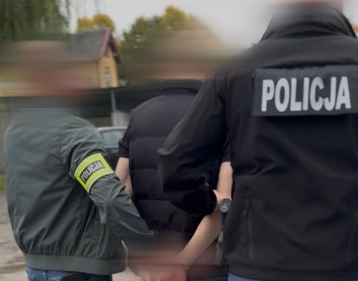 Kryminalni zatrzymali sprawców oszustwa metodą „na policjanta”. Ofiarą 92-letnia Tczewianka [VIDEO]