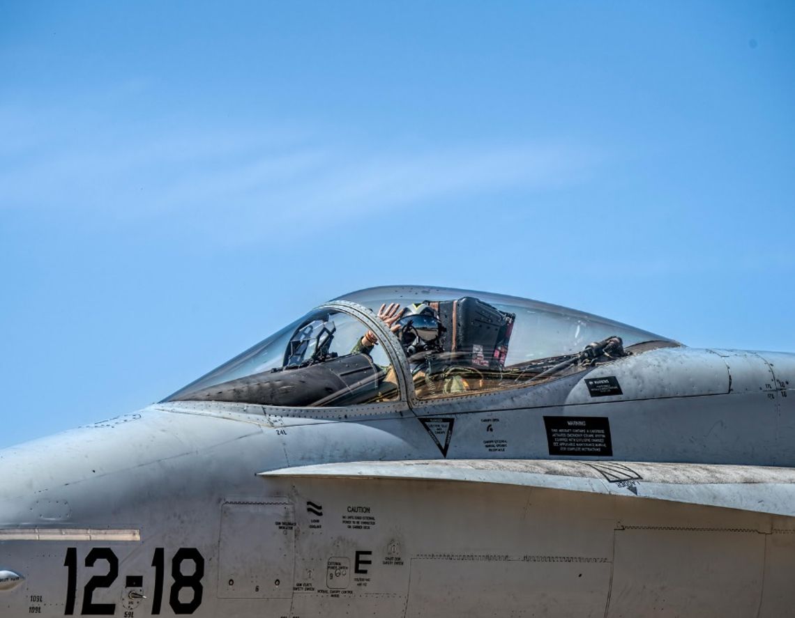 Miliardy na myśliwce, a nie ma komu latać. Polsce brakuje pilotów F-16 Miliardy na myśliwce, a nie ma komu latać. Polsce brakuje pilotów F-16