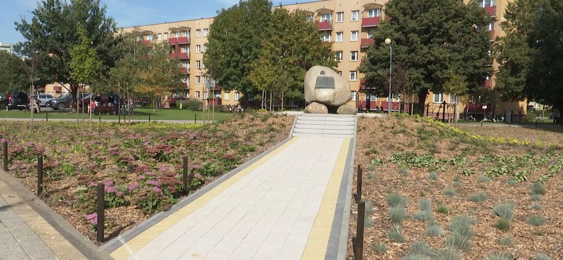 Nowe oblicze skweru przy SP4