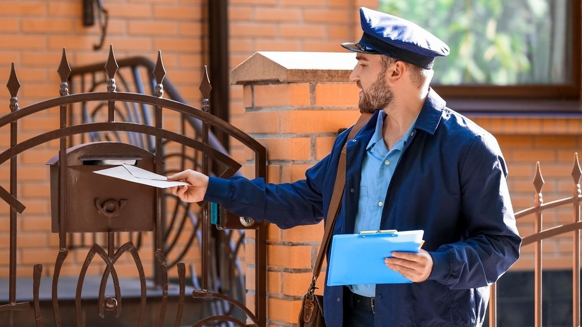 Poczta Polska nie wytrzymuje konkurencji i tonie. Ponosi ogromne straty