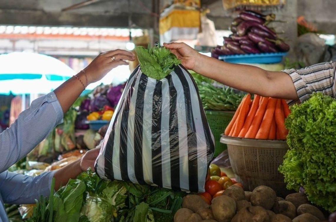 Polacy chcą kupować więcej lokalnych warzyw i owoców