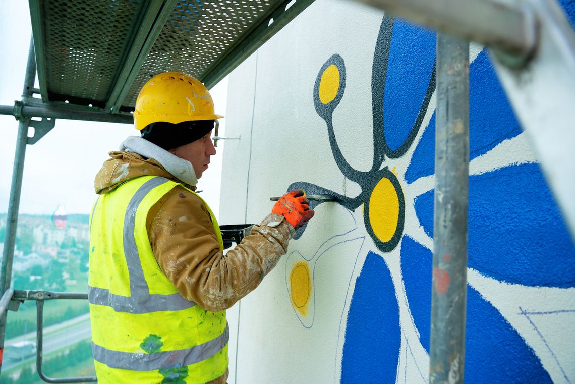 Powstaje mural inspirowany haftem kociewskim