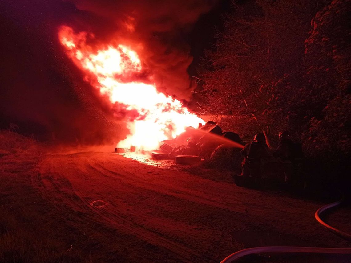 Pożar 200 opon. Akcja gaśnicza na ul. Przemysłowej