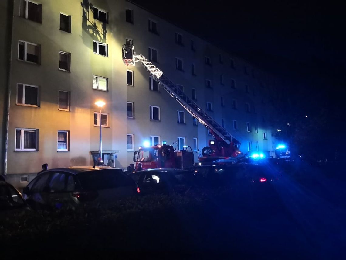 Pożar w Tczewie: Nie żyje jedna osoba. Dwie zostały przewiezione do szpitala [AKTUALIZACJA]