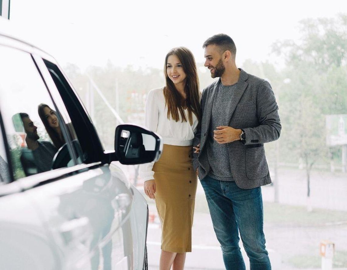 Prawie nowe auta hitem rynku. Sprzedaż mocno w górę