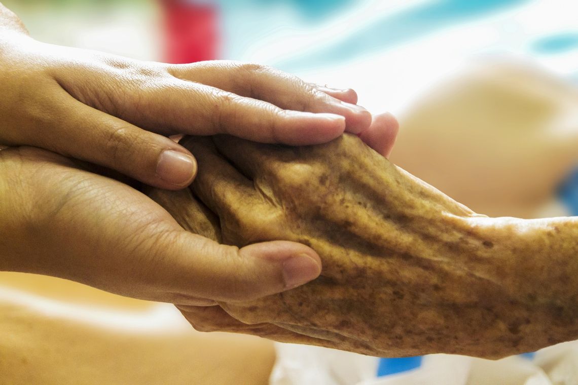 Przycisk SOS i pomocna dłoń, czyli o tym jak Korpus Wsparcia zmienia codzienność seniorów w Tczewie [ROZMOWA]