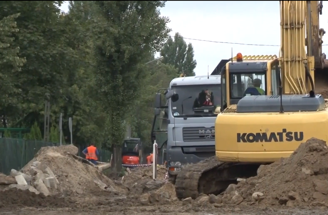Robotnicy na Kusocińskiego. Koniec prac w listopadzie Robotnicy na Kusocińskiego. Koniec prac w listopadzie