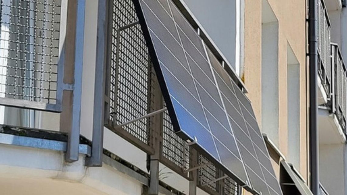 Są pieniądze na balkonową fotowoltaikę. Warto się pospieszyć ze złożeniem wniosku